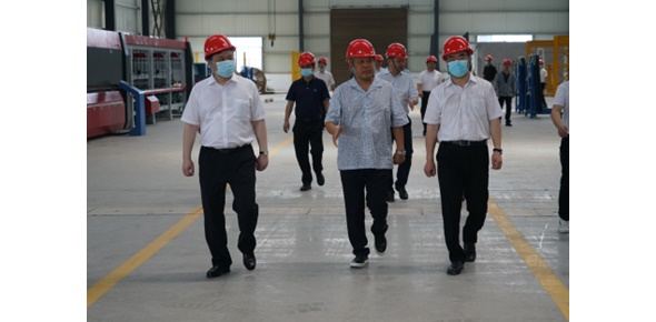 2022-6-29市委書記劉革安陪同省金融監(jiān)管局、國家開發(fā)銀行等領(lǐng)導(dǎo)視察萬眾集團